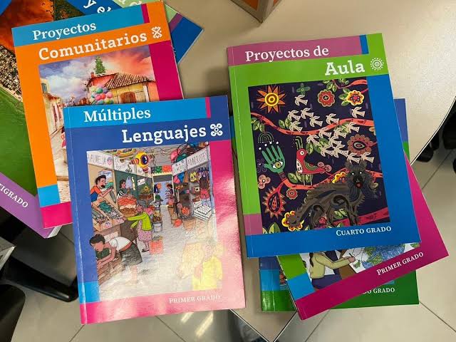 Frena Corte nuevos libros de texto en Coahuila