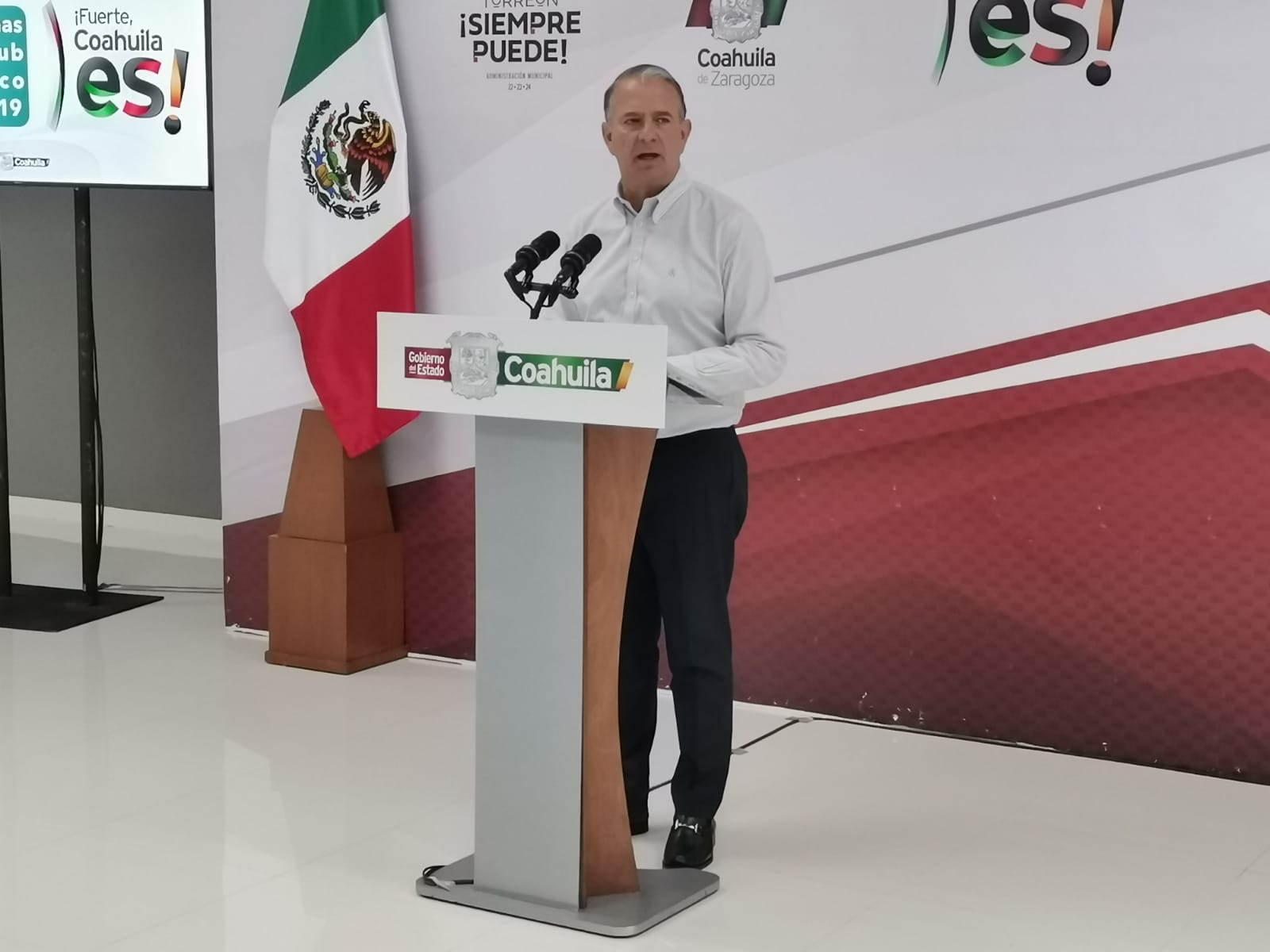 Frena Coahuila libros de texto