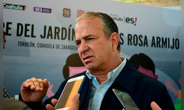 Analizarán Secretarios de Educación estatales entrega de libros de texto
