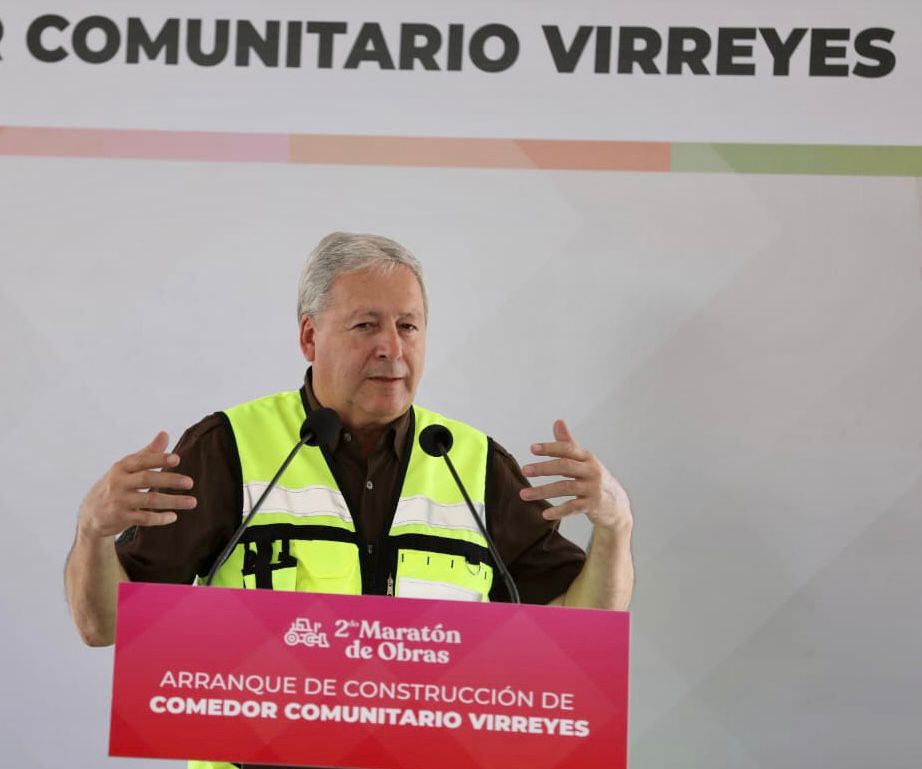 Fortalece Chema Fraustro red de centros comunitarios