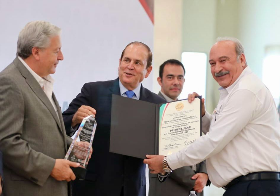 Reconocen Coahuila y Canacintra a Desarrollo Urbano de Saltillo