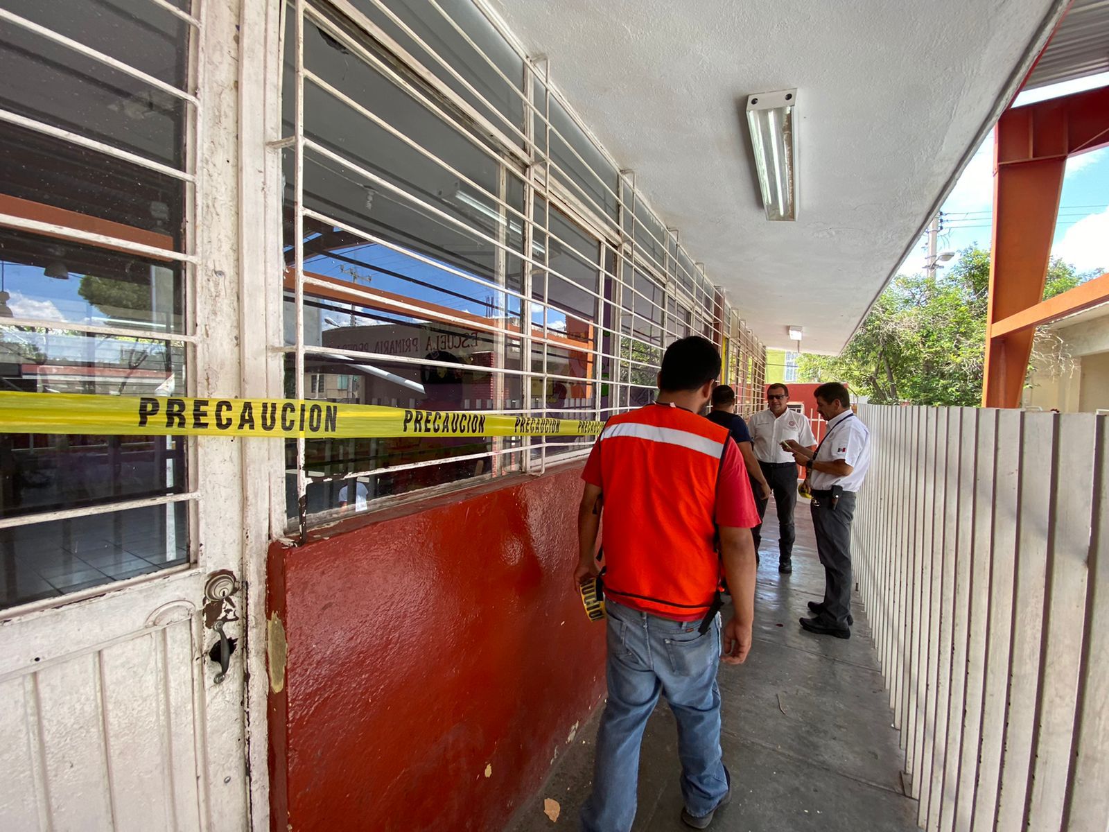 Clausura Protección Civil tres aulas por inseguras  