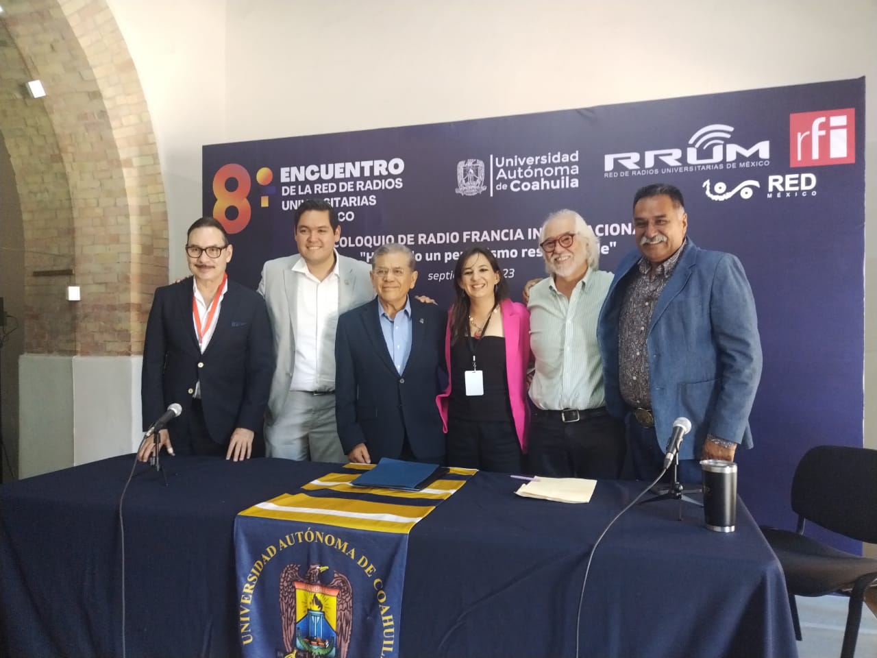 Se reúnen radios universitarias en la capital