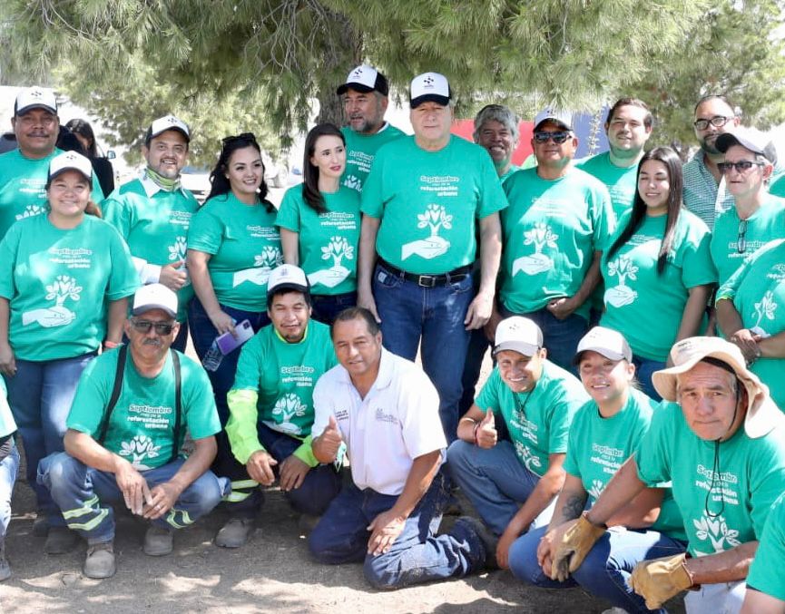 Arranca Chema Fraustro mes de la reforestación urbana