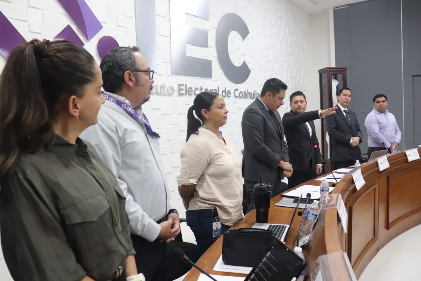 Gerardo Moreno, interino en Sria Ejecutiva de IEC
