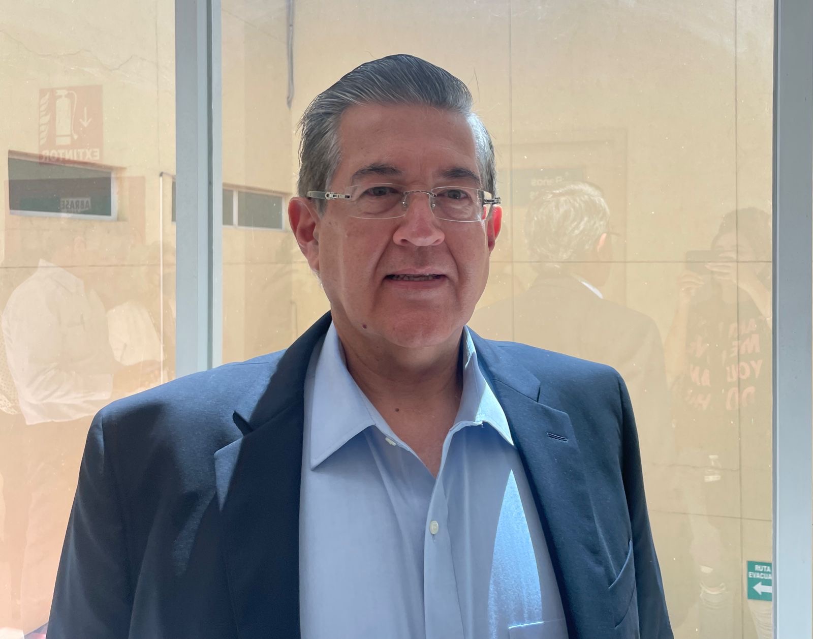 Analizan presupuesto para libros de texto