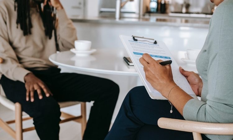 Preocupante el déficit de psicólogos