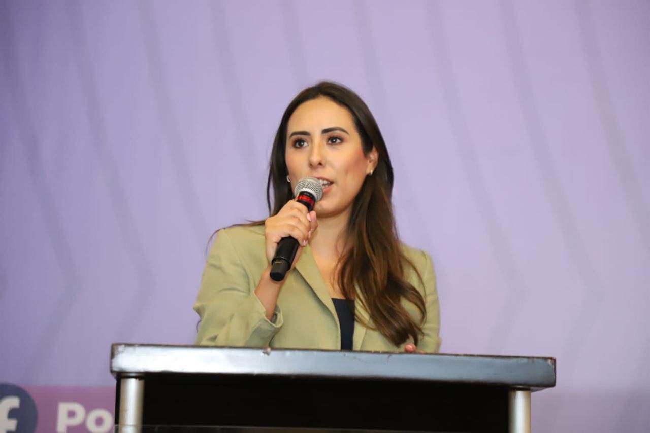 Recibe Cecilia Guadiana nombramiento en “Por ella, por todas”