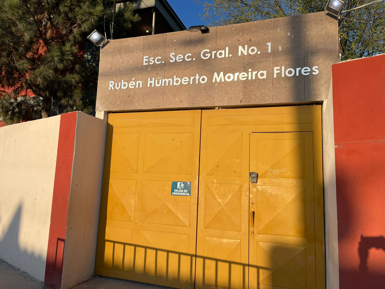 Resguardado, presunto agresor de la maestra