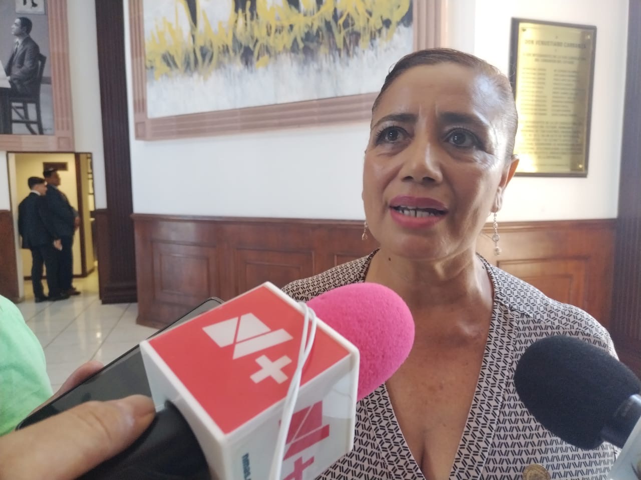 “No hay porqué pedir perdón”, contesta Aguilar a Paloma de los Santos