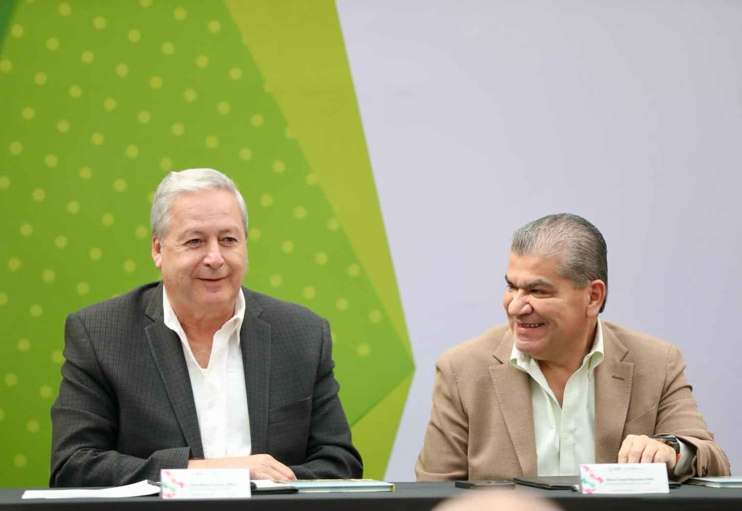 Presentan Riquelme y Chema Atlas del Patrimonio Cultural y Natural de Saltillo