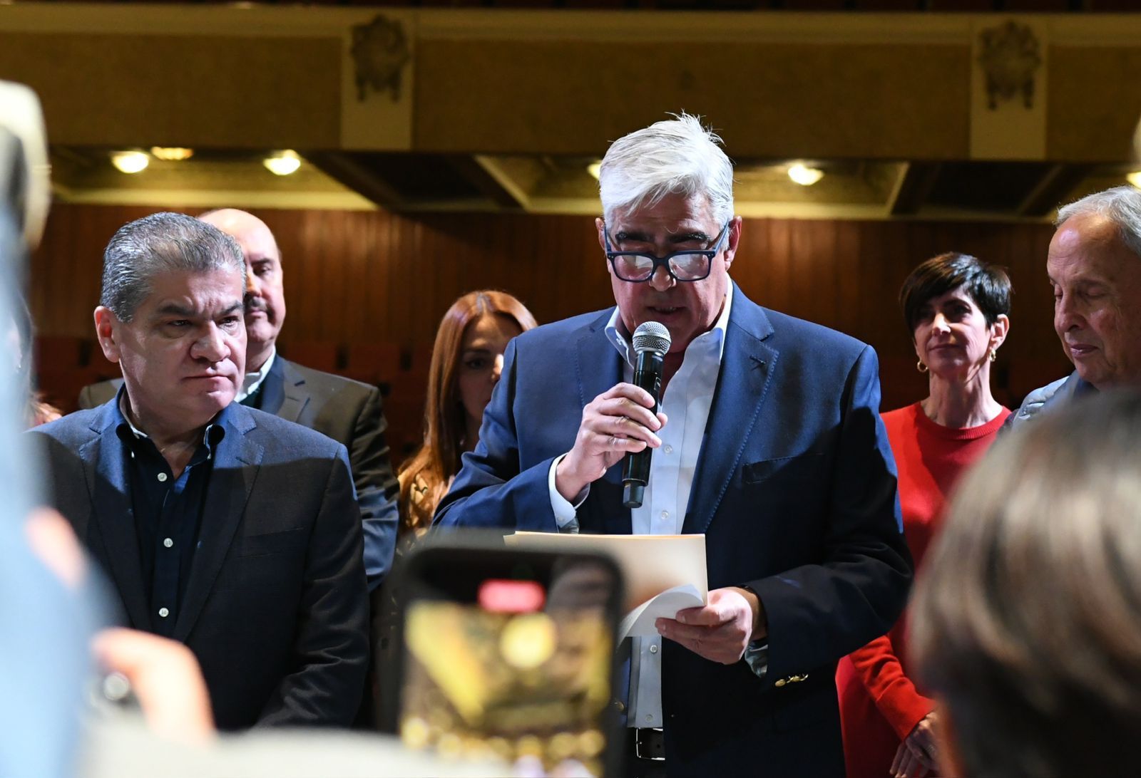 Toma Riquelme protesta al nuevo patronato del Teatro Isauro Martínez