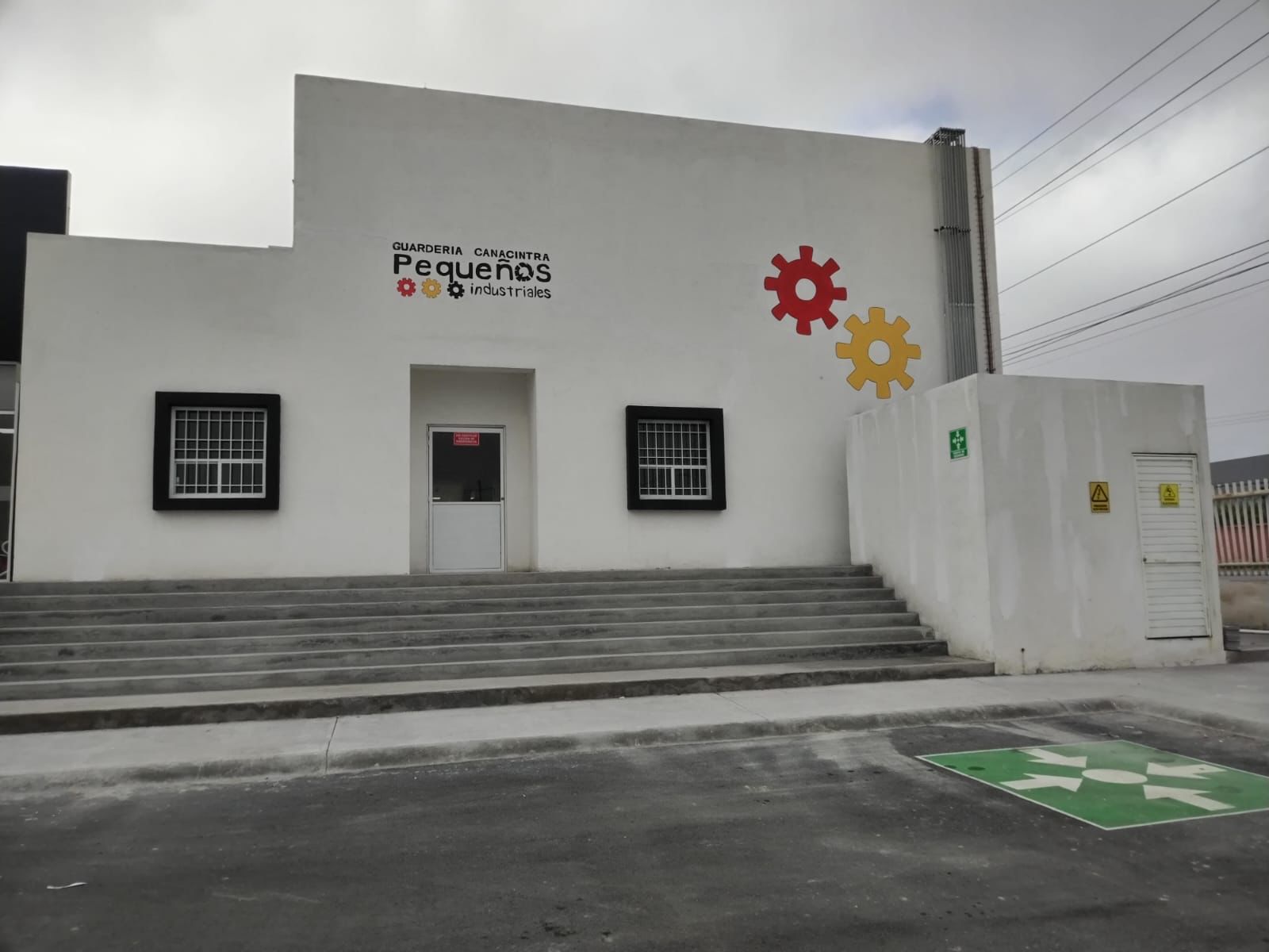 Entregan licencia a guardería de la Canacintra