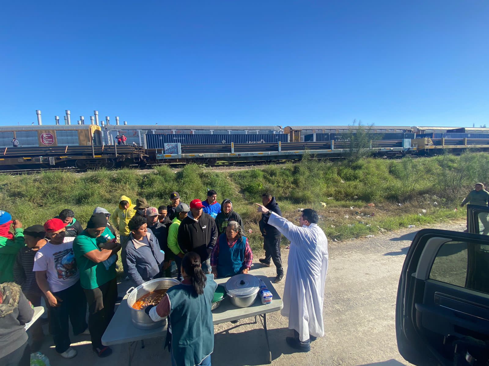 Siguen llegando grupos grandes de indocumentados