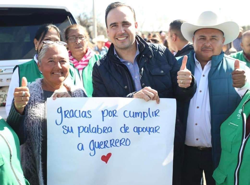 Continúan obras sociales a pasos de gigante: Manolo