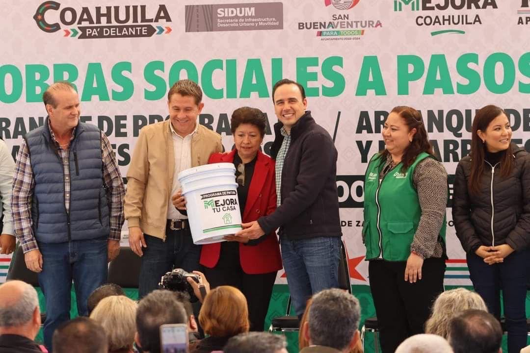 Detona Manolo programa de material a bajo costo en Coahuila