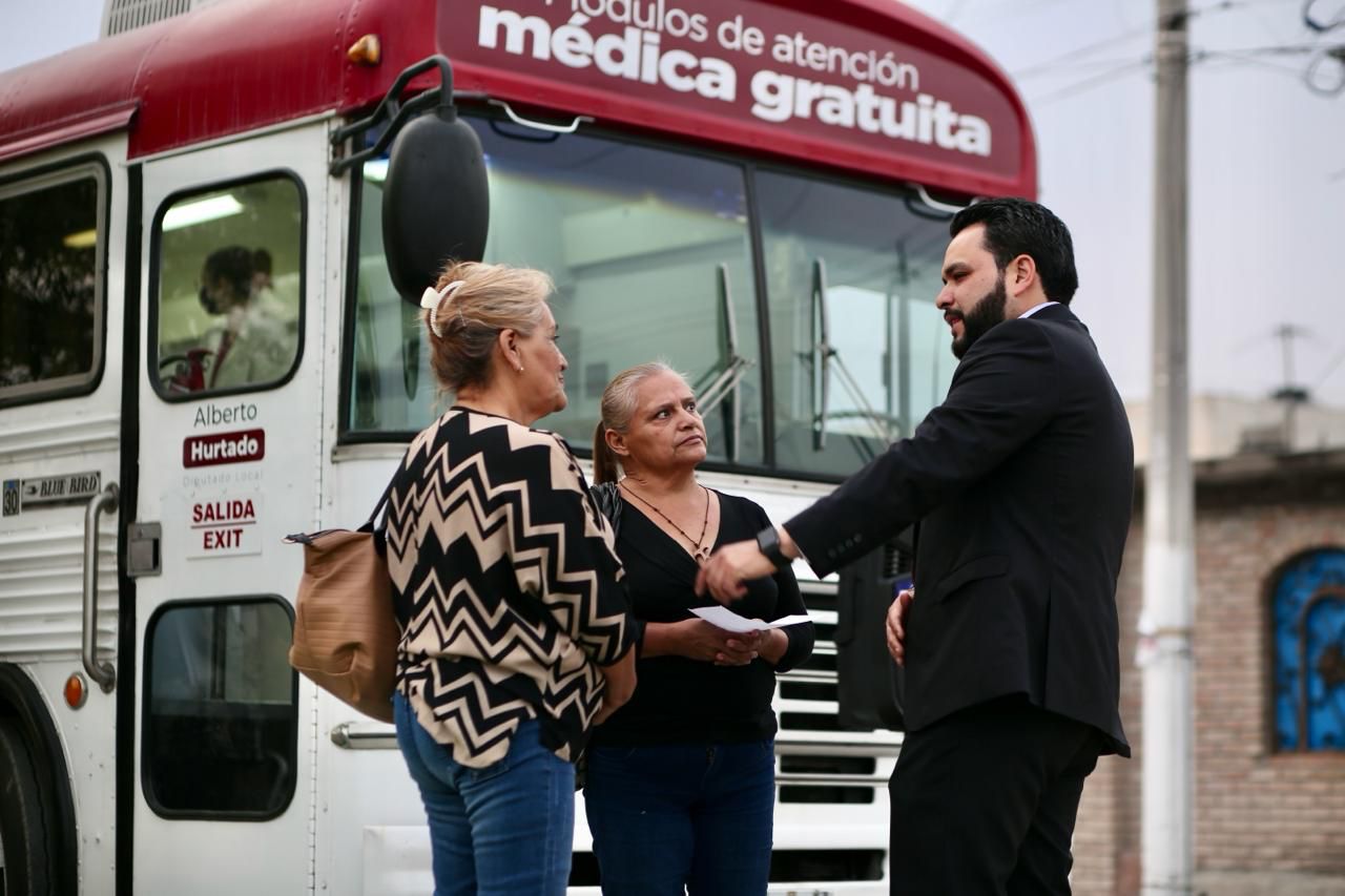 Continúa Alberto Hurtado llevando servicios médicos a colonias de Saltillo