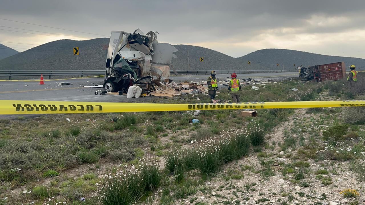 Fatal accidente en la carretera deja 2 muertos