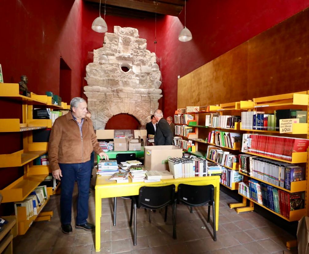 Recorren Chema Fraustro y delegado del INAH capilla de Landín