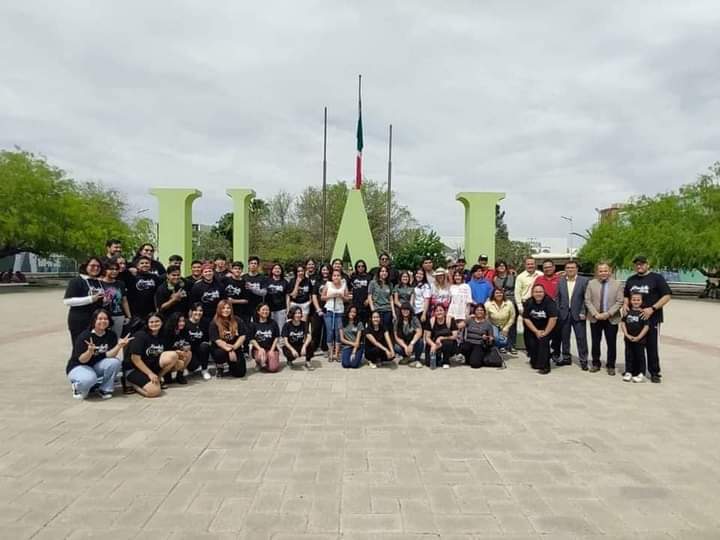 En estado grave, 3 por camionazo