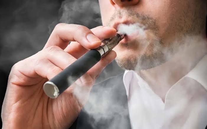 Vigente, prohibición a la venta de vapeadores en la entida