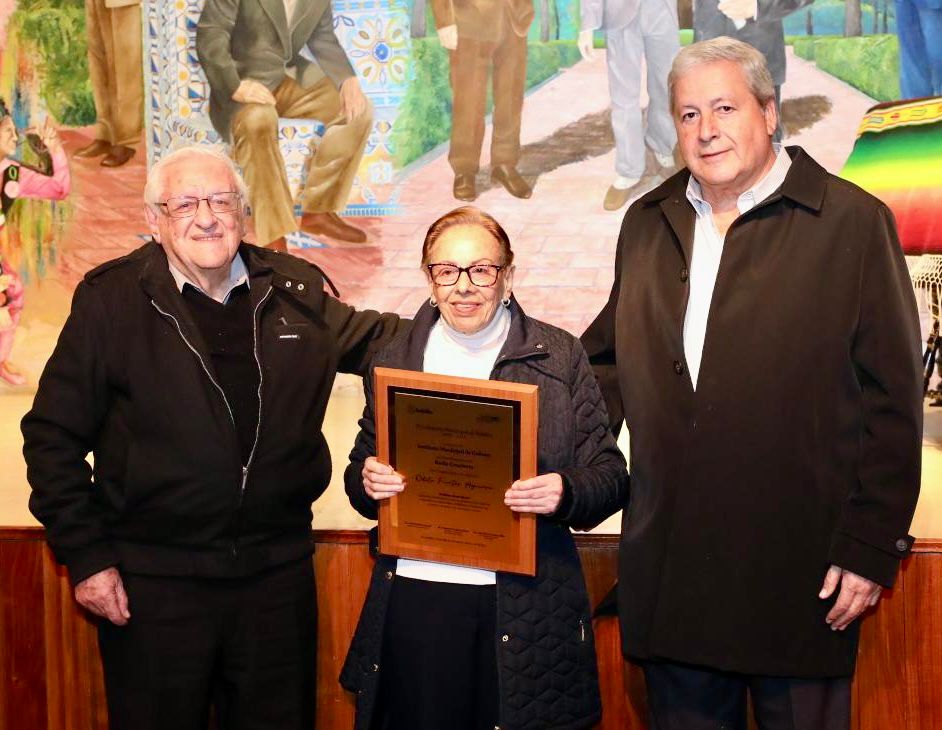 Rinde Saltillo homenaje a Odila Fuentes Aguirre
