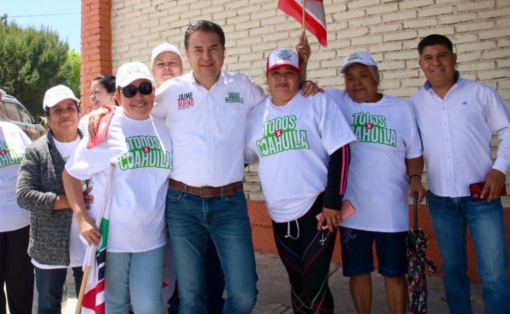 Garantiza Jaime Bueno apoyo a los jóvenes