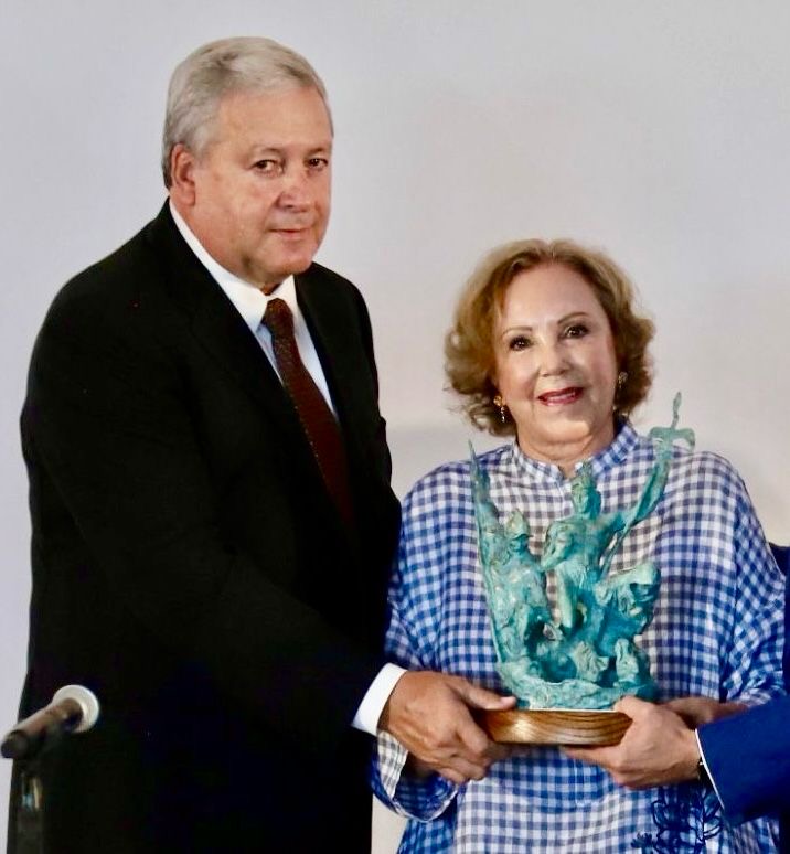 Invita Chema Fraustro a proponer candidaturas a la Presea Saltillo