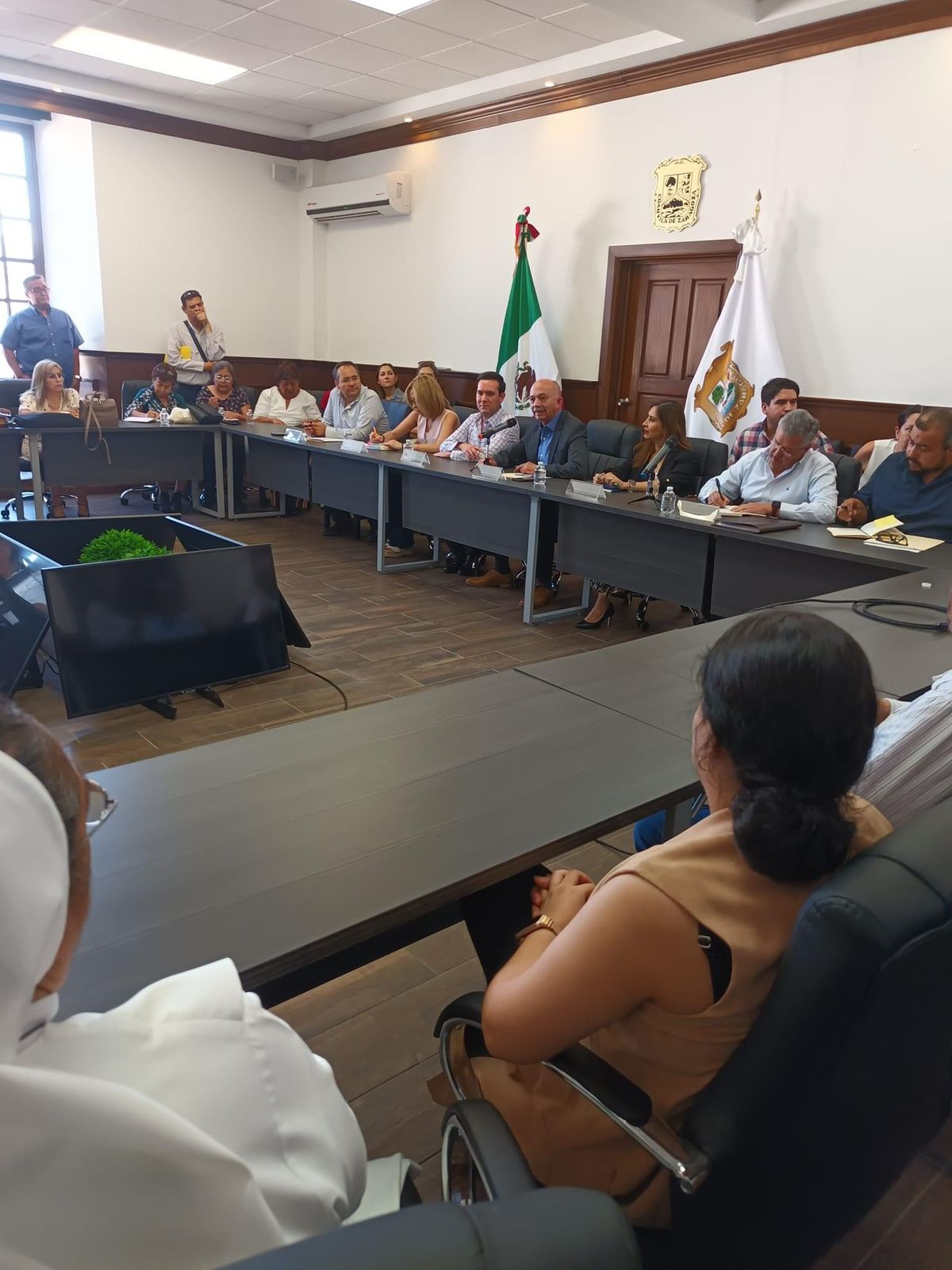 Toma Gobierno el control de la Feria