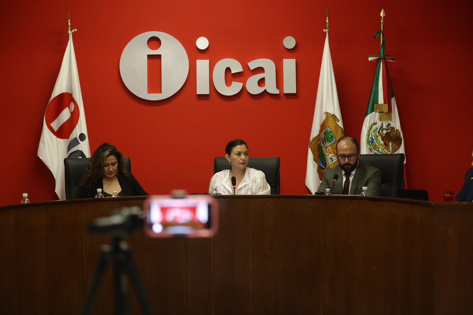 Respeto a instituciones demanda ICAI a Sheinbaum