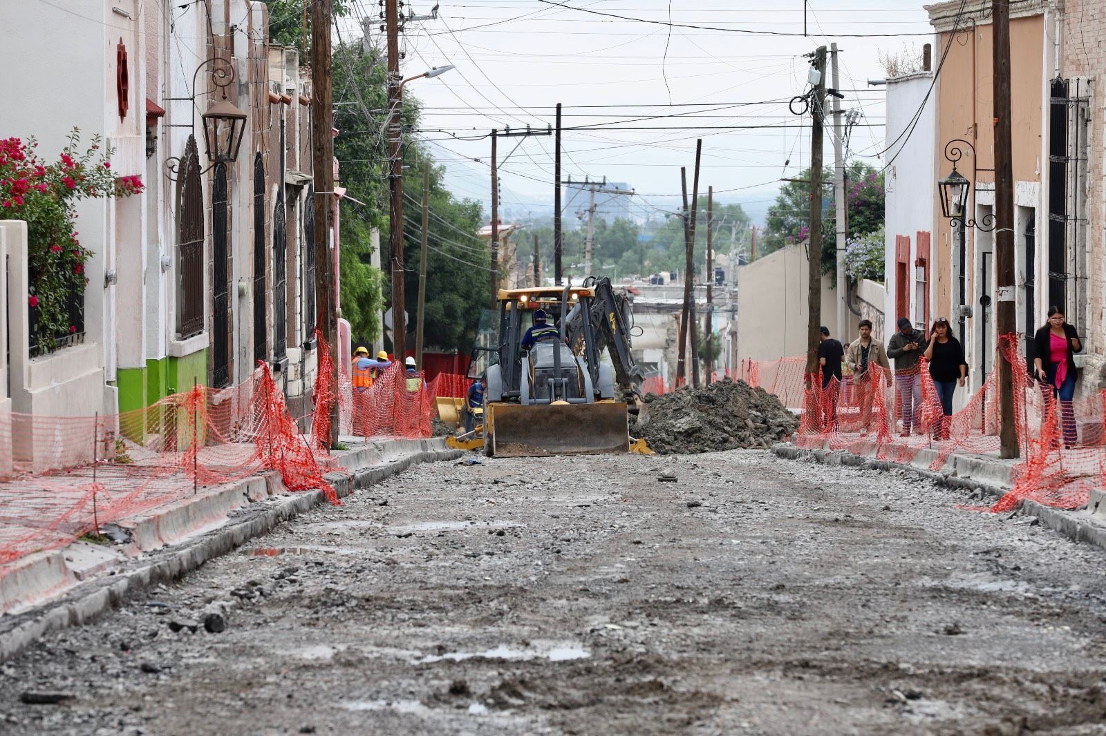Desarrolla alcalde obras en distintos frentes de Saltillo