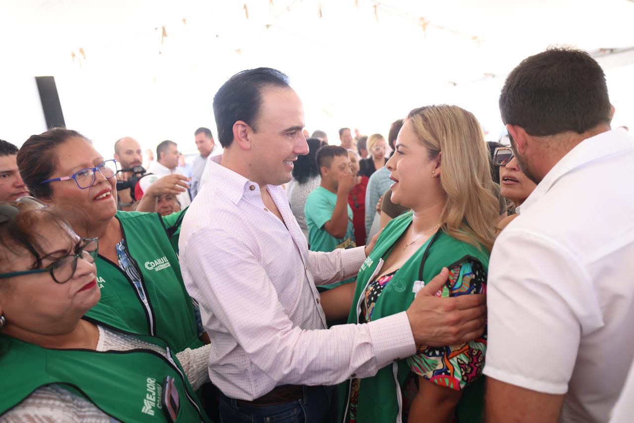 Vamos a pasos de gigante mejorando los barrios y colonias de Coahuila: Manolo
