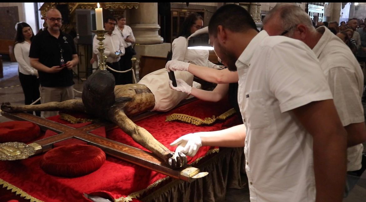 En muy buen estado la Imagen del Santo Cristo