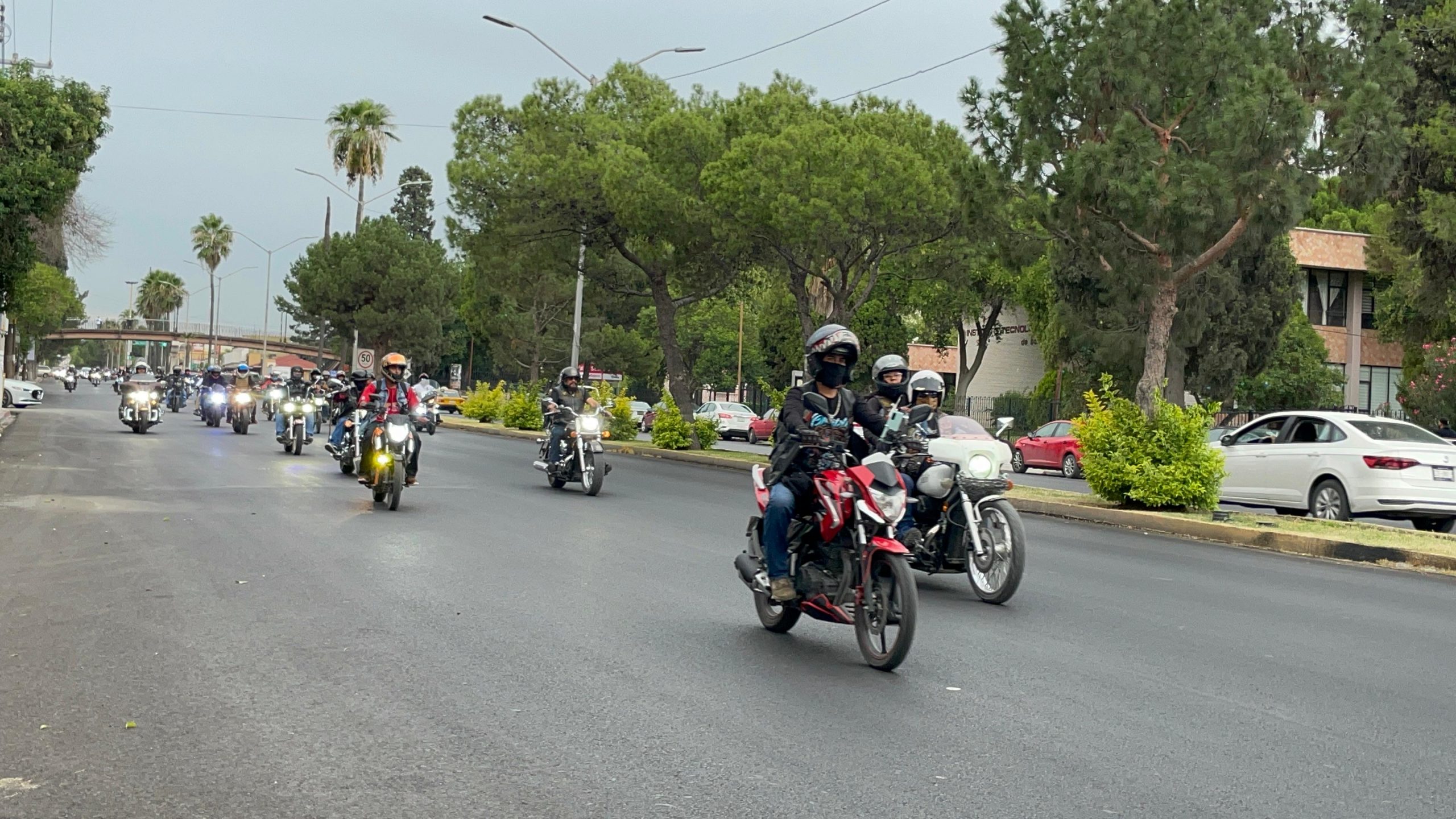 Alarma uso de motos en menores de edad