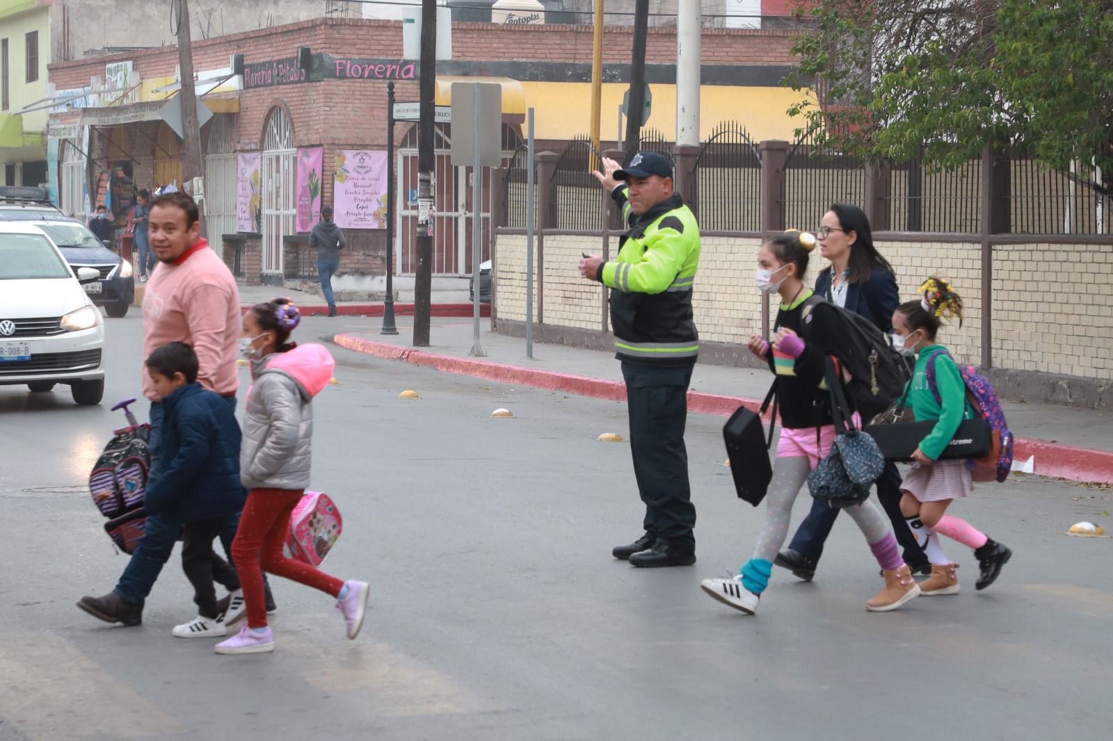 Cuidarán más de mil caminito de la escuela