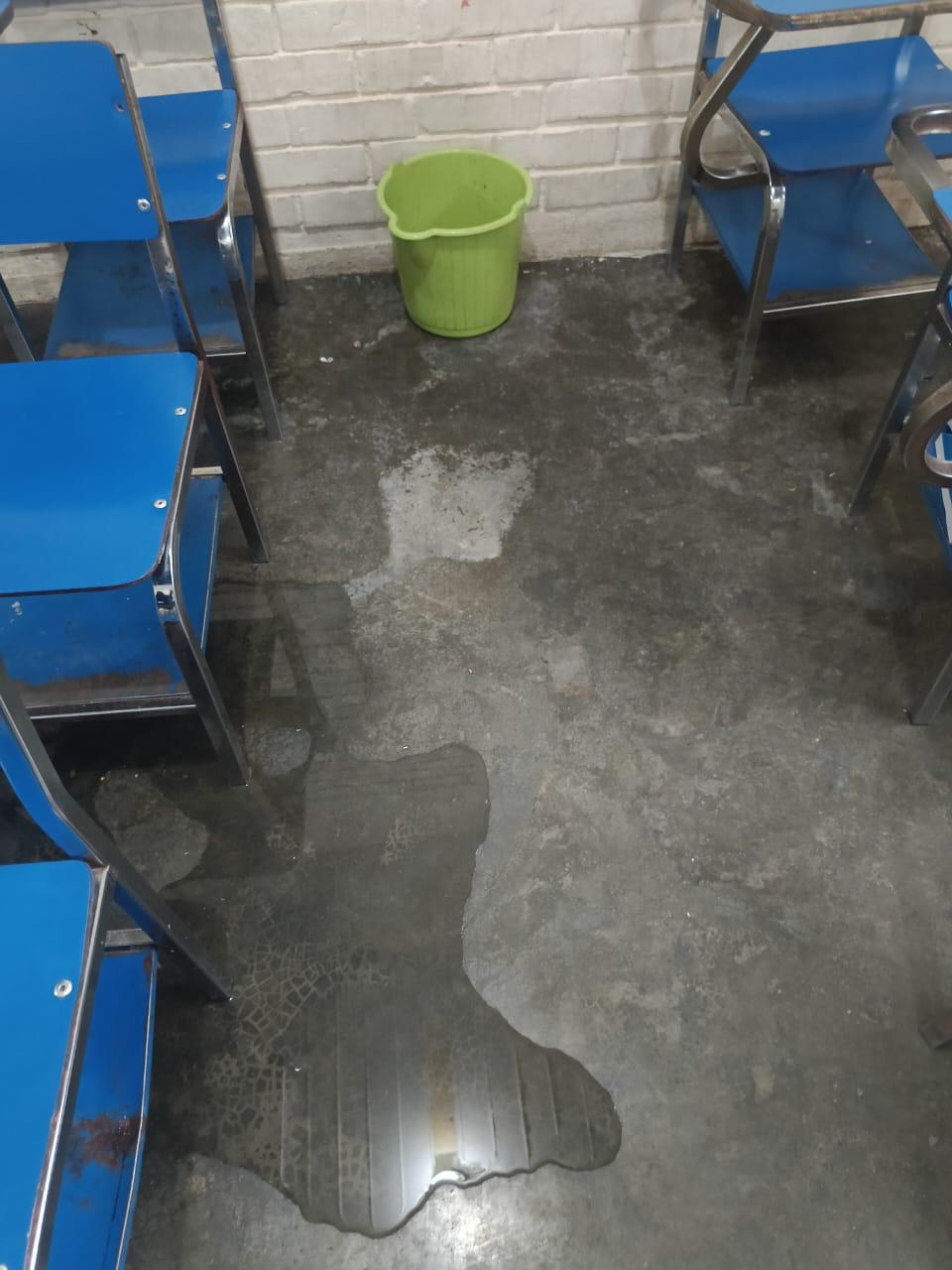 Lluvia vacía escuelas
