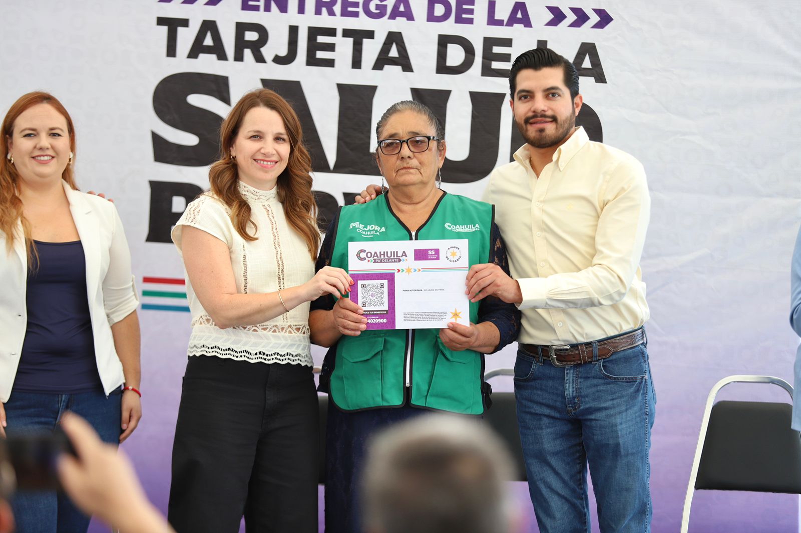 Destaca María Bárbara programa de Salud Popular implementado por el gobernador