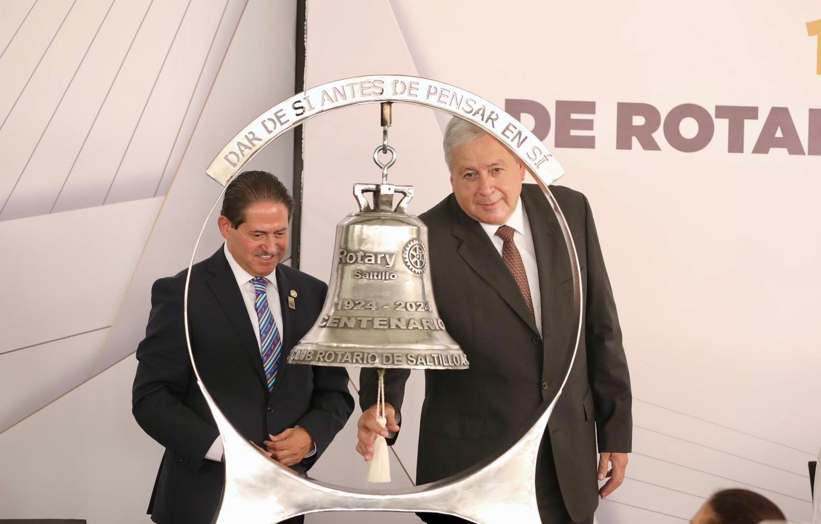 Celebra Cabildo en pleno 100 años del rotarismo en Saltillo