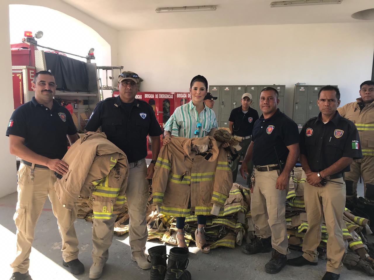 Trabaja Bomberos con equipo donado