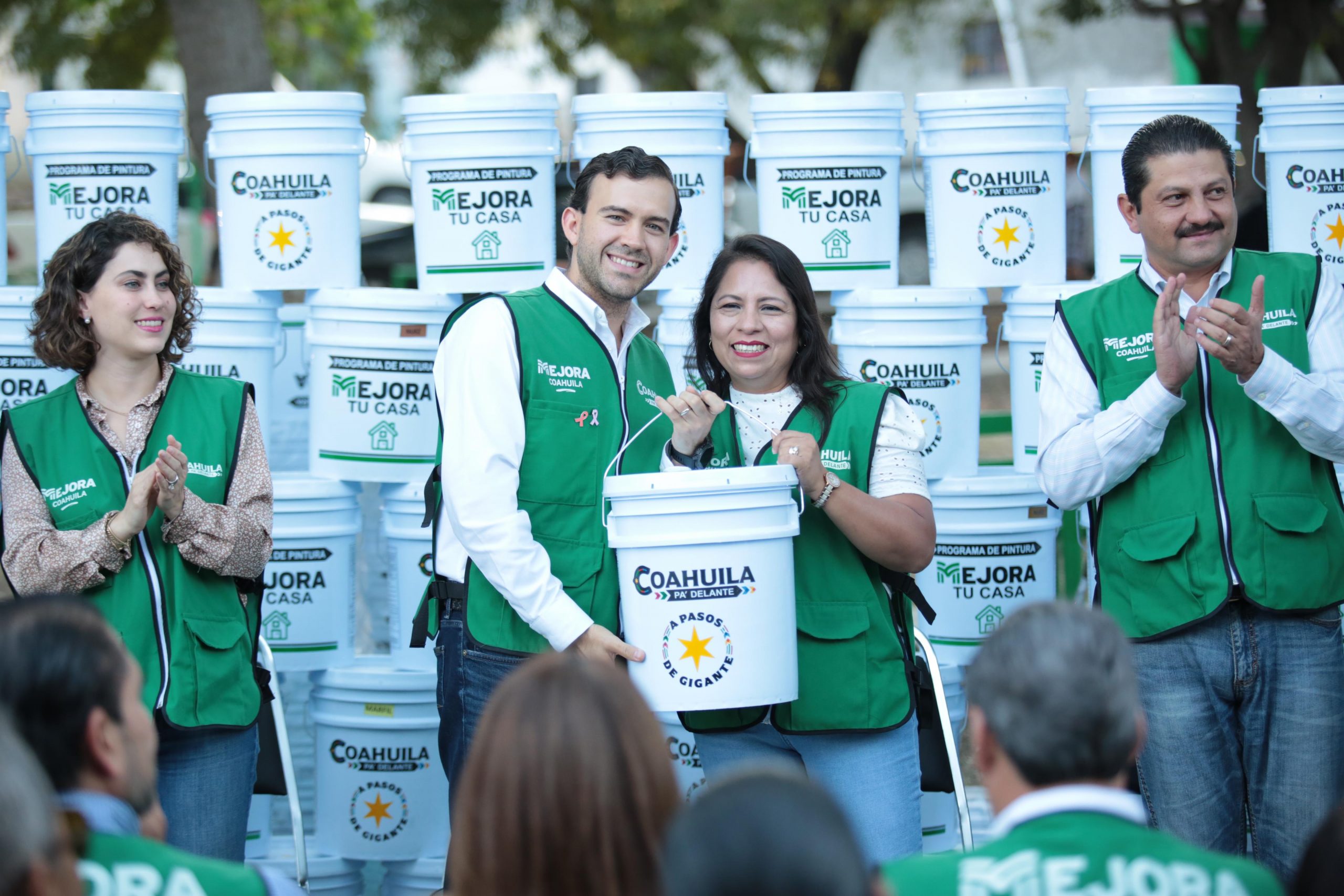 Mejora Coahuila sigue llevando programas sociales