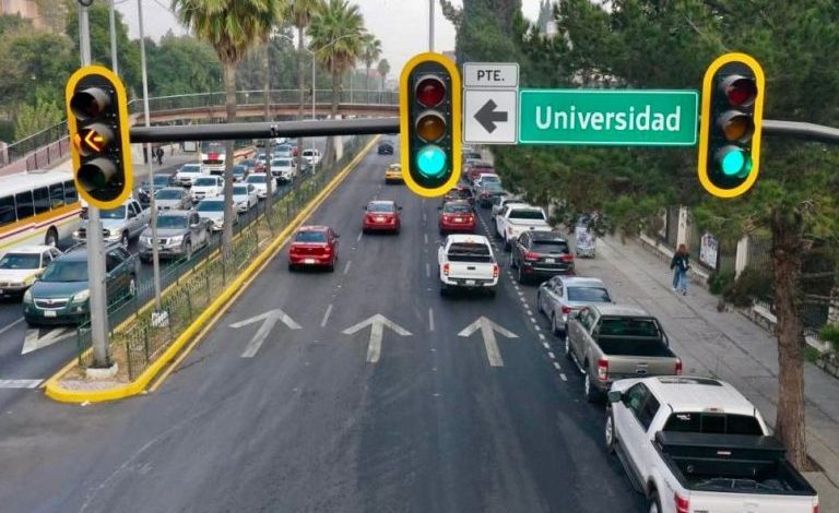 Entrega Chema Fraustro rehabilitación del bulevar V. Carranza