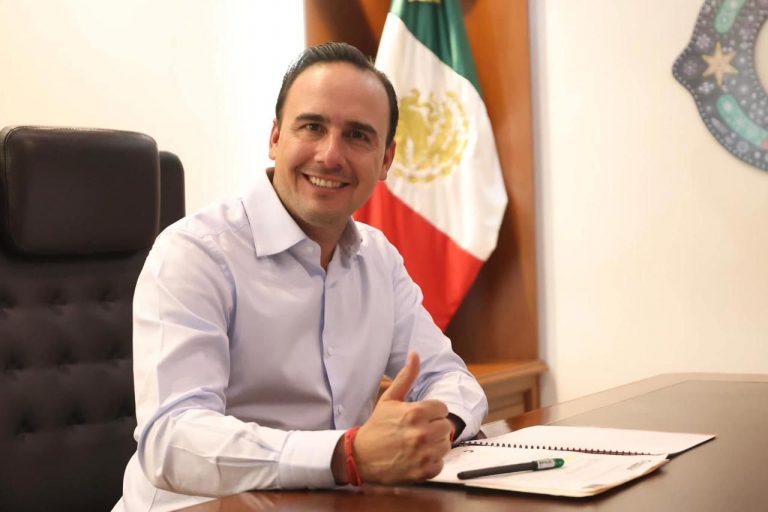 Avalan sectores 1er año de Manolo