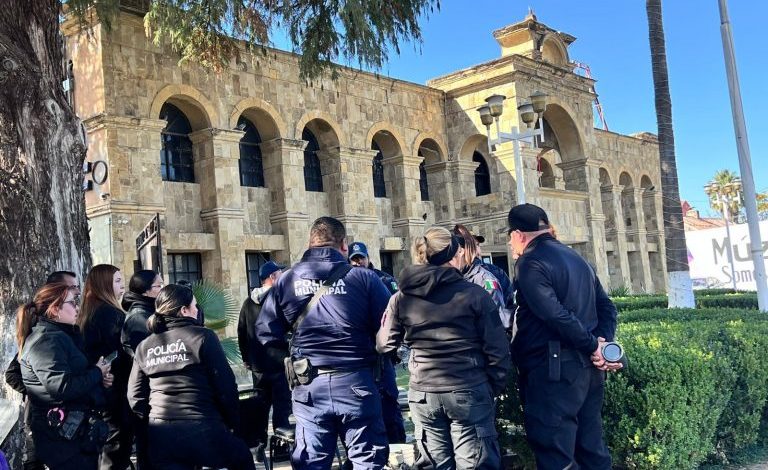 Sigue Múzquiz sin policías