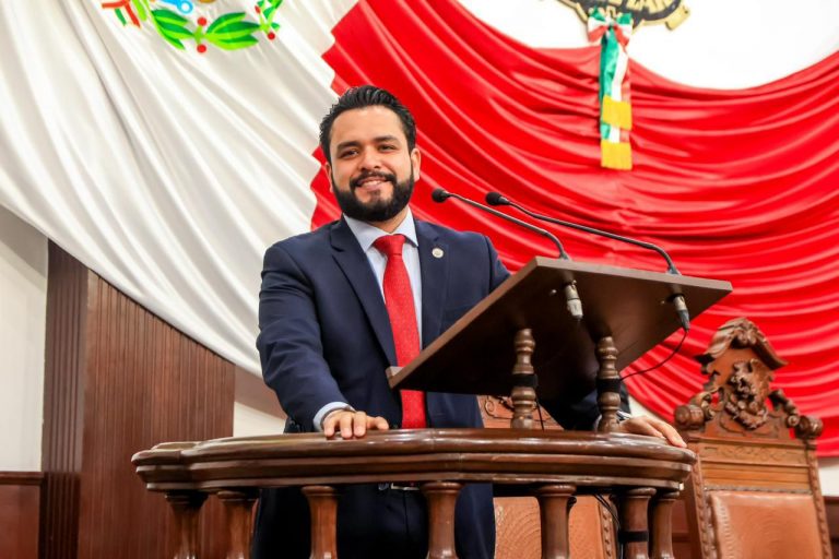 Ahora buscará Hurtado que vengan Conagua y Condusef