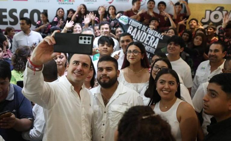 Entregamos en este 2024 más de 200 mdp en apoyos escolares: Manolo