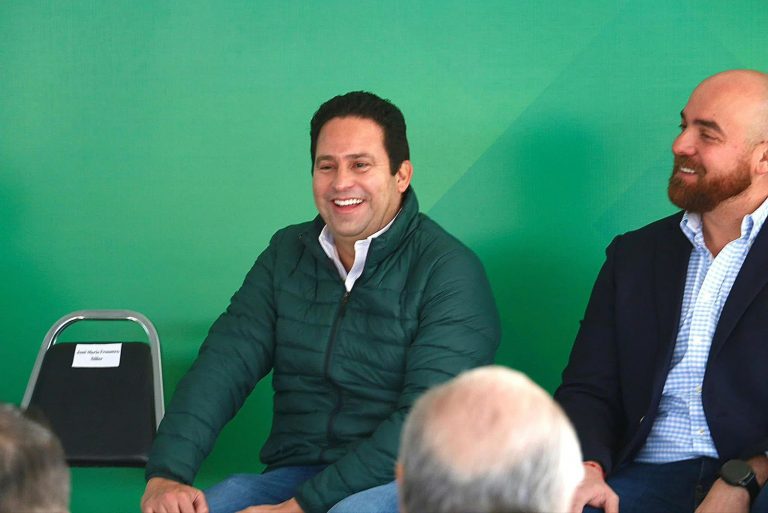 En el Teatro de la Ciudad asumirá Javier alcaldía