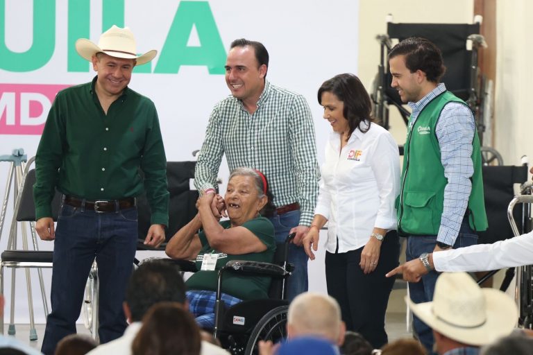 Hemos beneficiado a miles de familias coahuilenses con los programas del DIF: Manolo