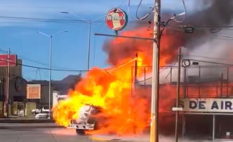 Se incendia pipa de gas en plena zona urbana