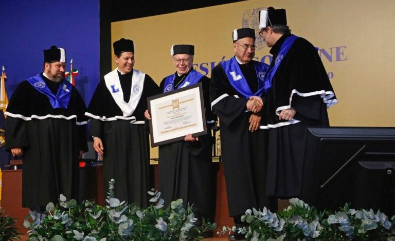 Otorga UA de C Honoris Causa a José Narro y José Fuentes