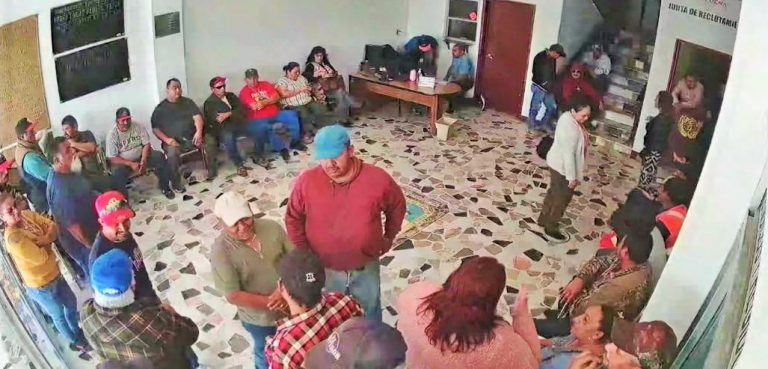 Ordena juez a “Mayito” pagar salarios y pensiones retenidas
